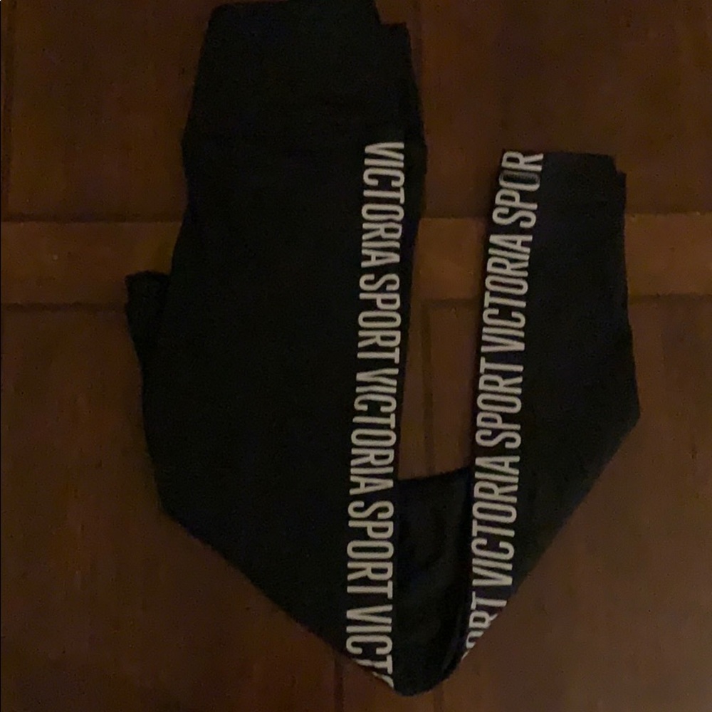 Victoria’s Secret sport leggings